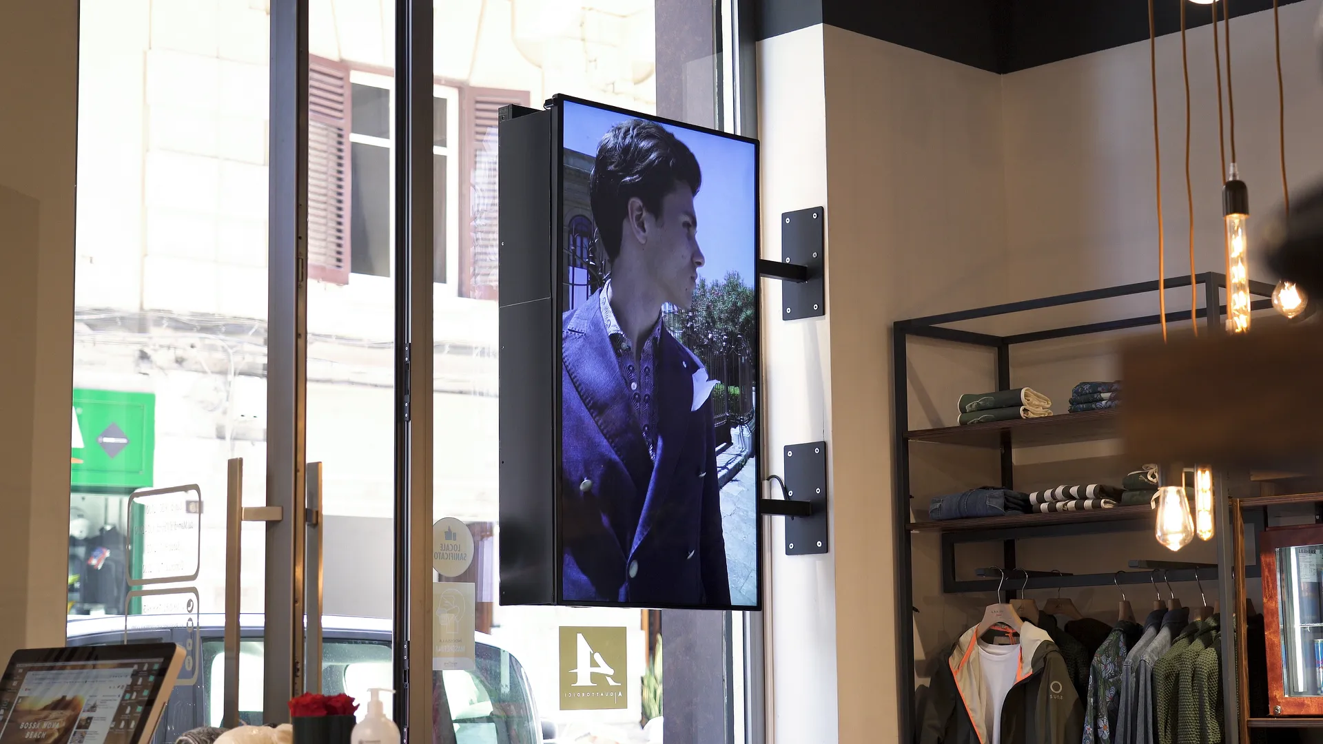 Digital Signage per Negozi e Retail 8