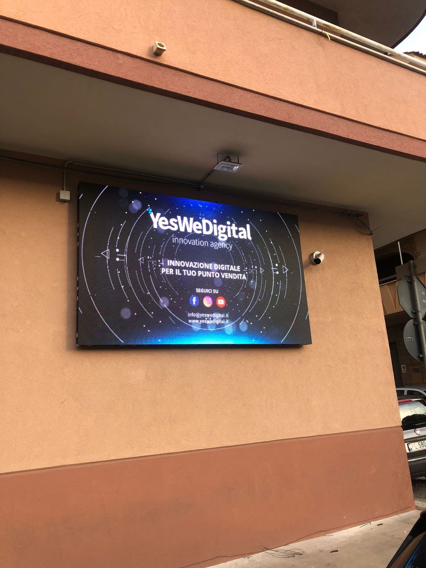 Digital Signage